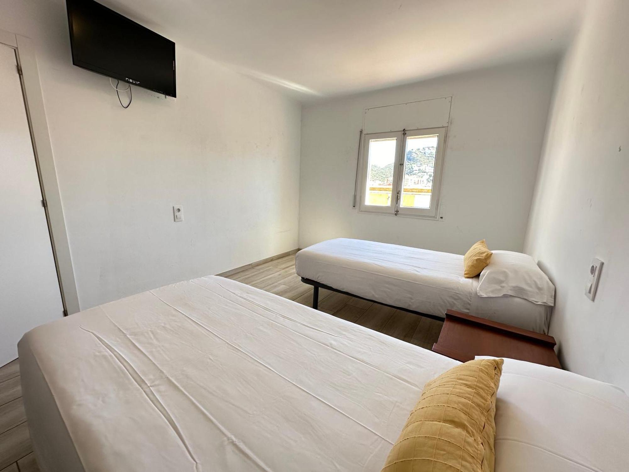 Agi Gloria Rooms Roses Esterno foto