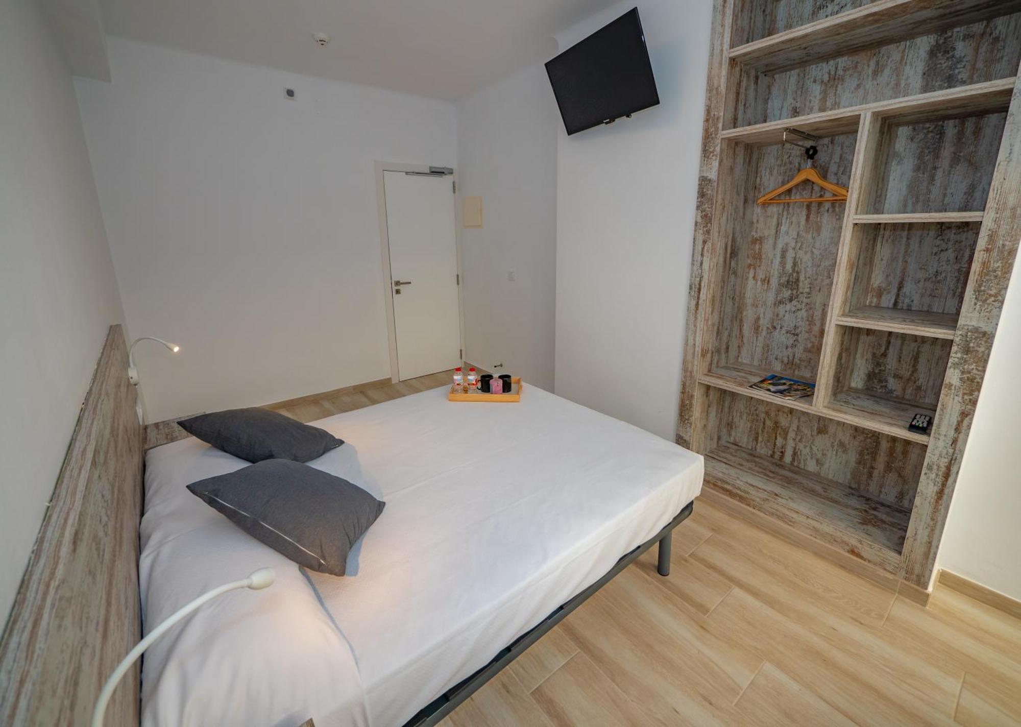 Agi Gloria Rooms Roses Esterno foto
